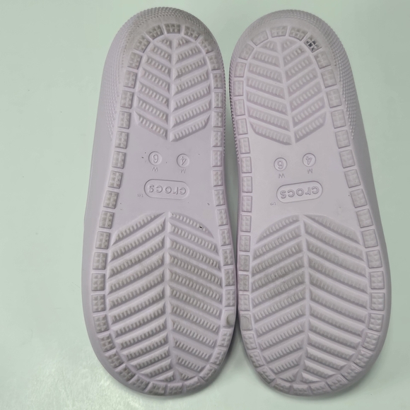 Crocs Classic Unisex Sandal Slides In Hydrangea Colorway Size Women's 6 Men's 4 - Picture 9 of 11